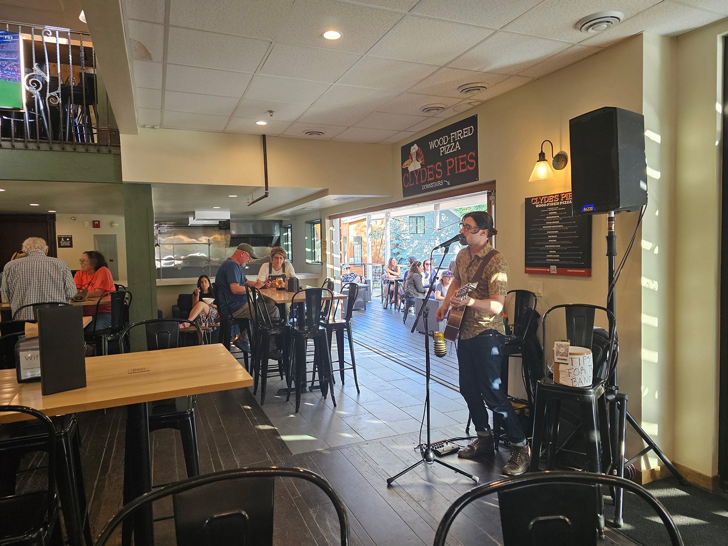 Free Live Music Fridays